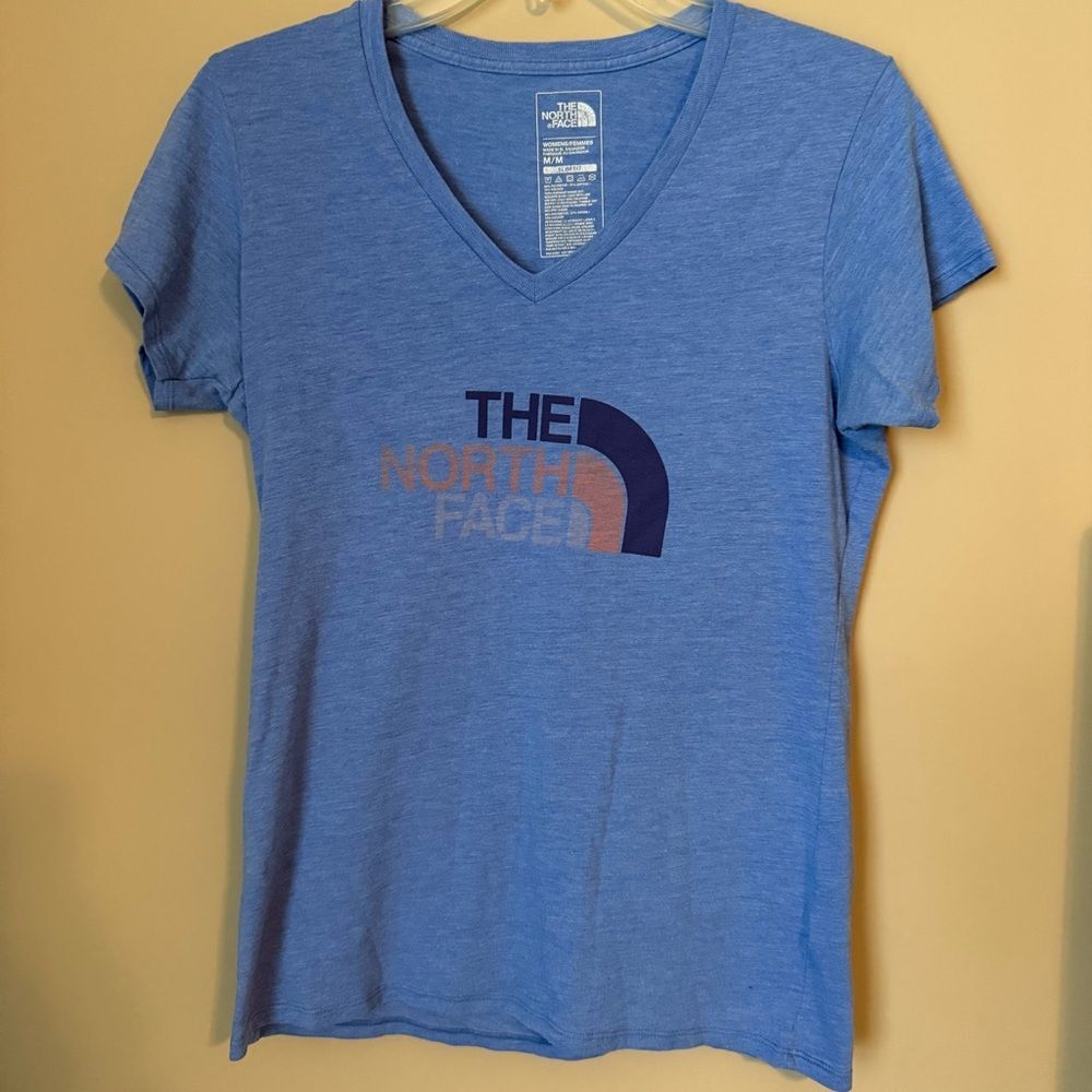 The North Face Logo Graphic V Neck Short Sleeve Tee heathered blue Size Medium